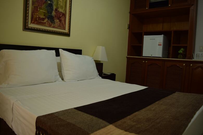 Hotel Casa Bella Suites