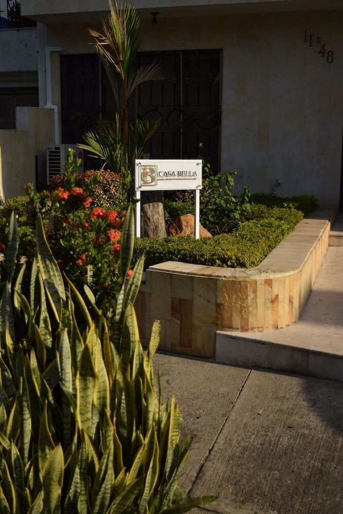 Hotel Casa Bella Suites