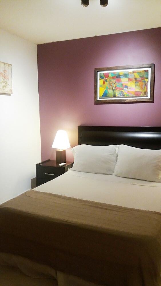 Hotel Casa Bella Suites