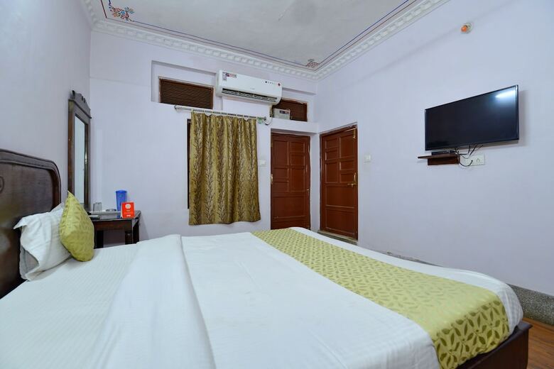 Oyo 2421 Hotel The Ishani
