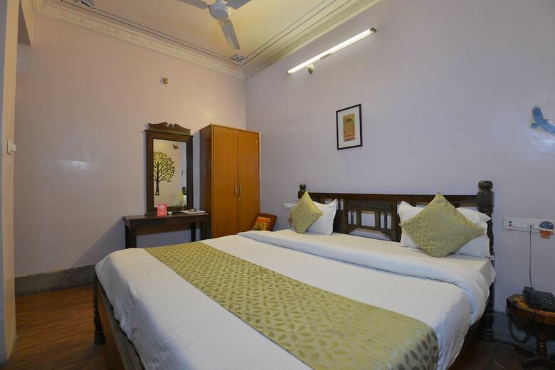 Oyo 2421 Hotel The Ishani