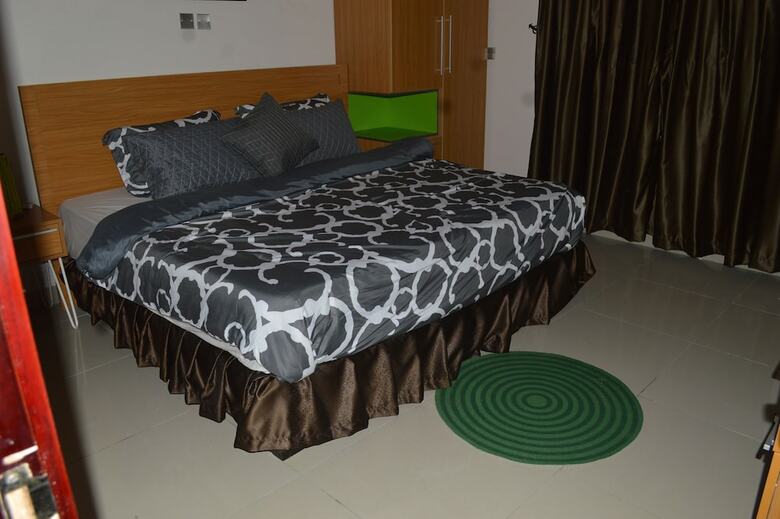 Hotel Greens Manor