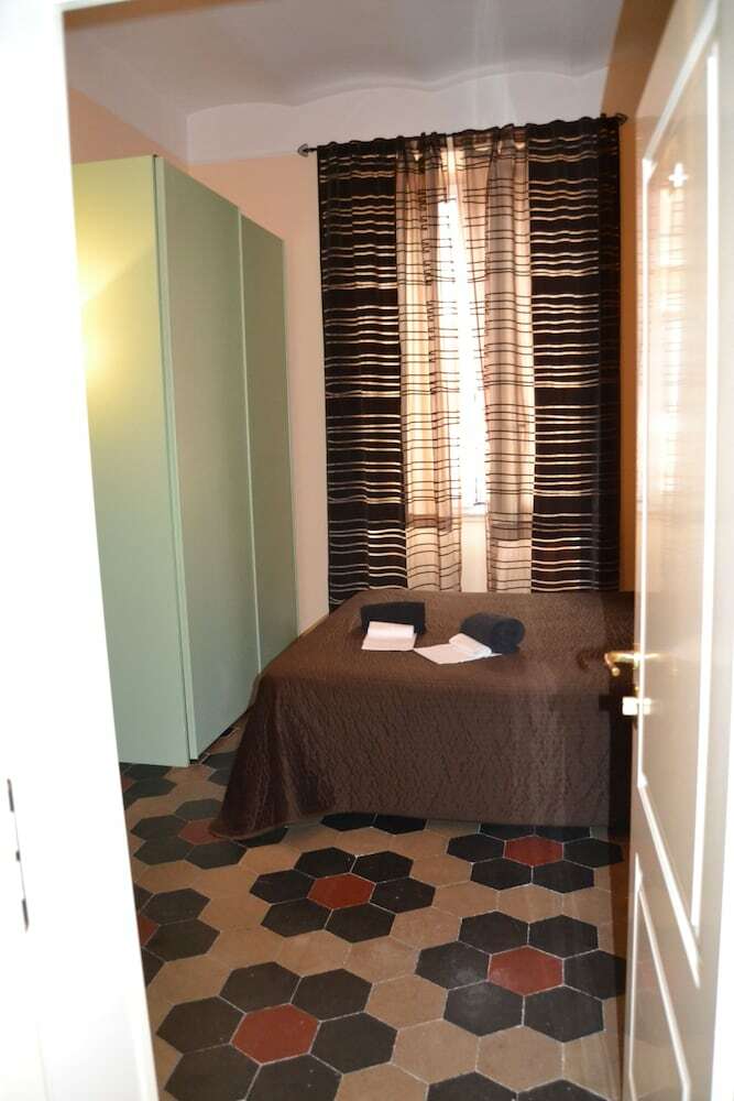 Hotel Booking House