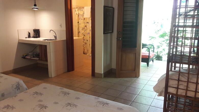 Hotel Playa Negra Guesthouse