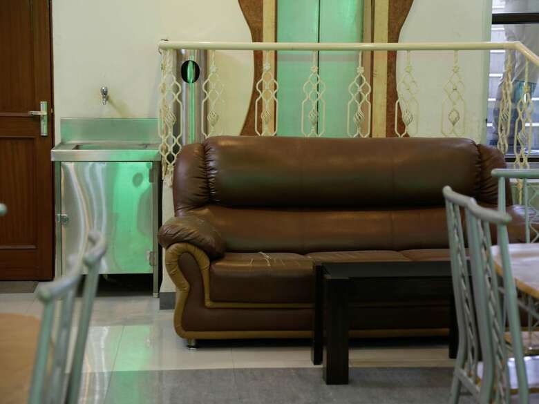 Oyo 2730 Hotel Ethnic Residency