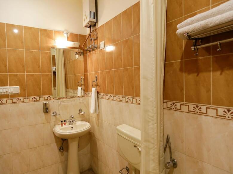 Oyo 2730 Hotel Ethnic Residency