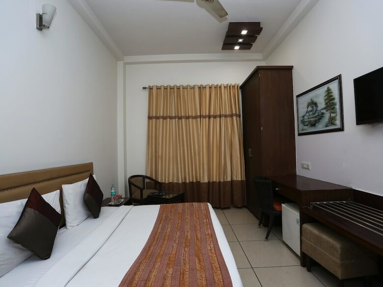 Oyo 1391 Hotel Pushpa Vilas
