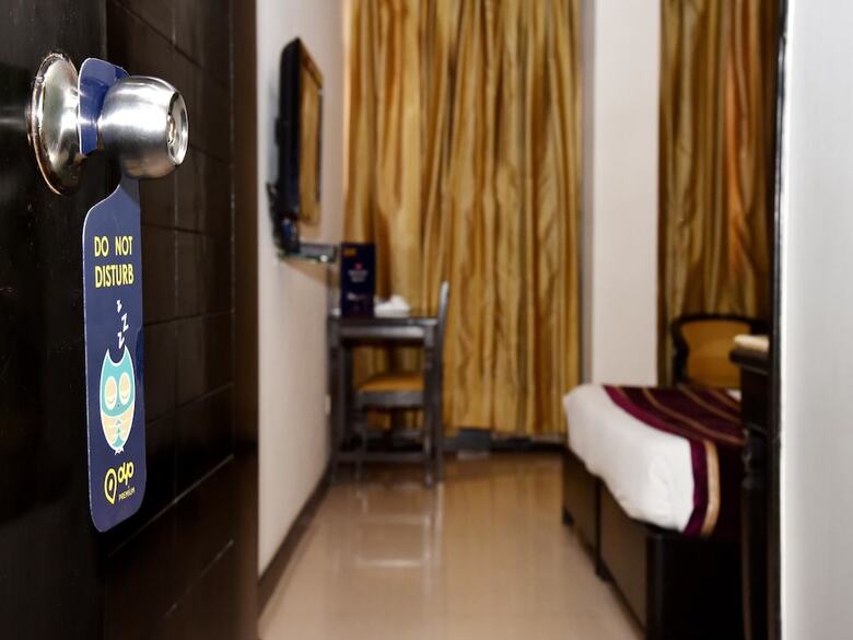 Oyo 2148 Hotel Metro 43