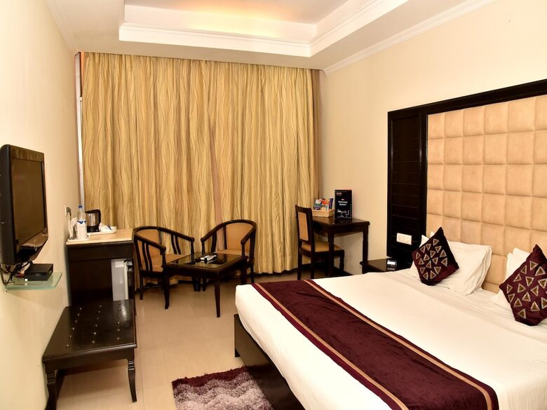 Oyo 2148 Hotel Metro 43