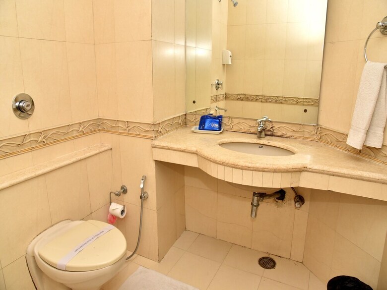 Oyo 2148 Hotel Metro 43