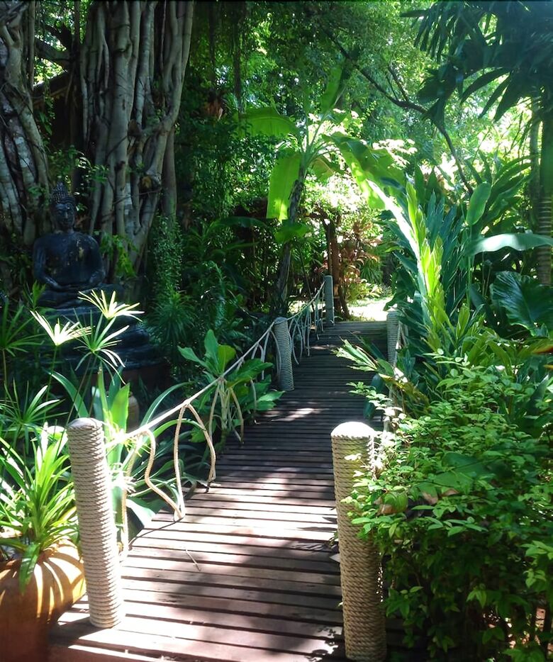 Hotel Jungle Bay Resort