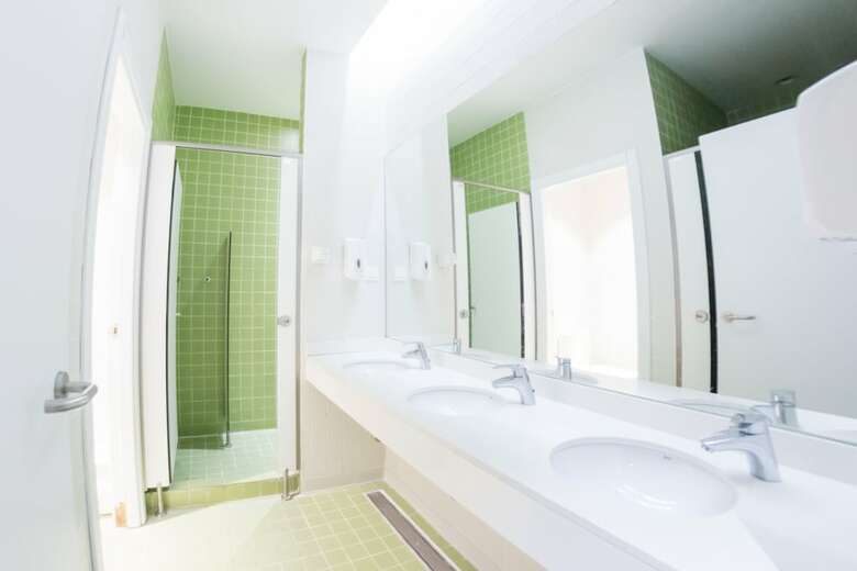 Hostal Sant Jordi Hostel Rock Palace