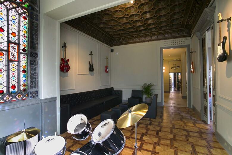Hostal Sant Jordi Hostel Rock Palace