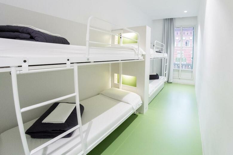 Hostal Sant Jordi Hostel Rock Palace