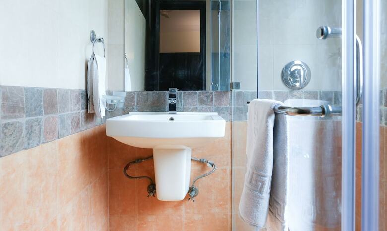 Hotel Treebo Connaught Mews