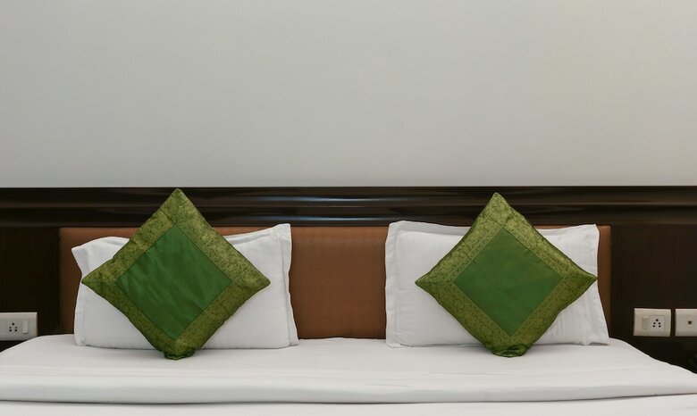 Hotel Treebo Connaught Mews