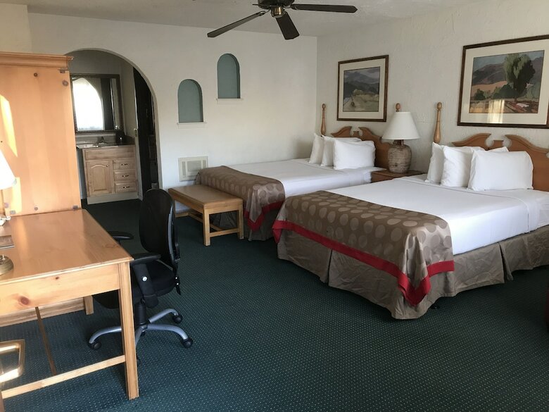 Hotel Channel Islands Inn