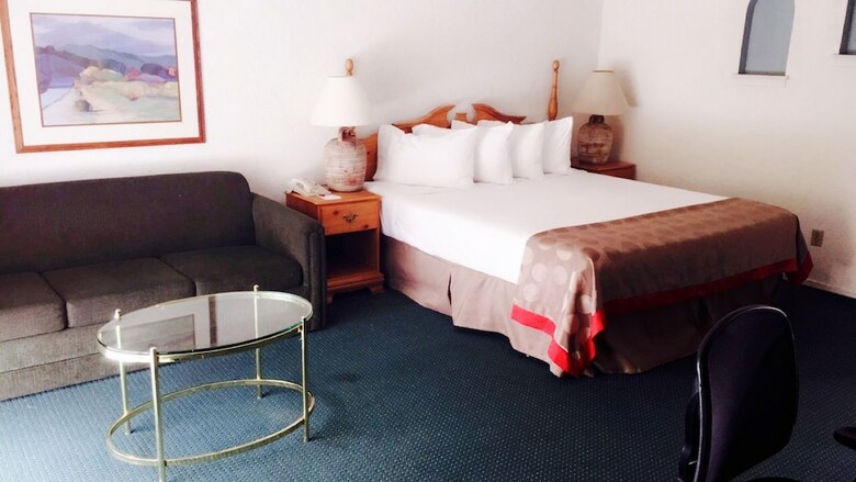 Hotel Channel Islands Inn