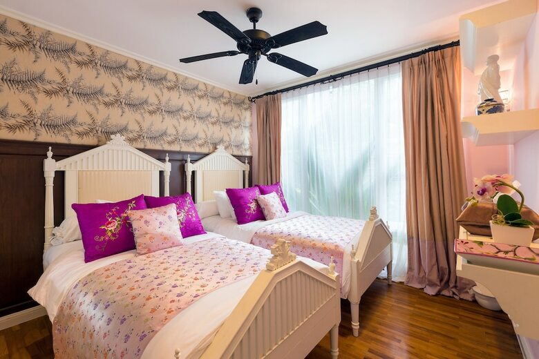 Baan Sanpleon Beachfront Condominium