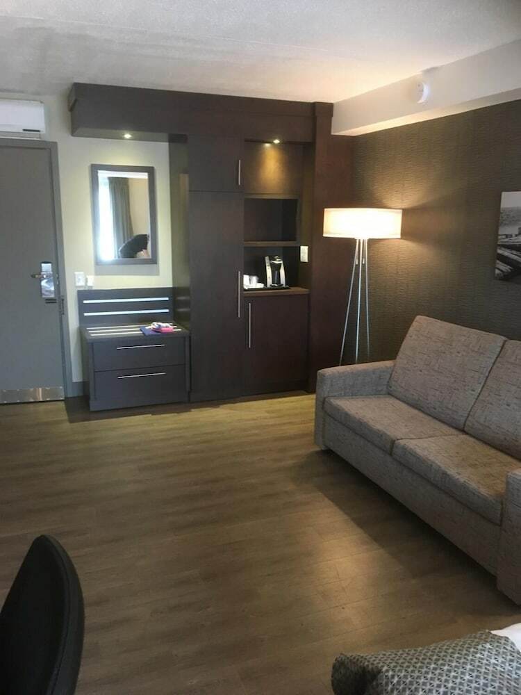 Hotel Auberge Madeli-inn