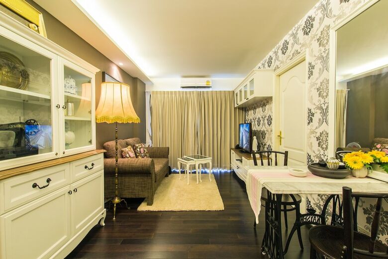 Apartamentos The Title Boutique Condotel
