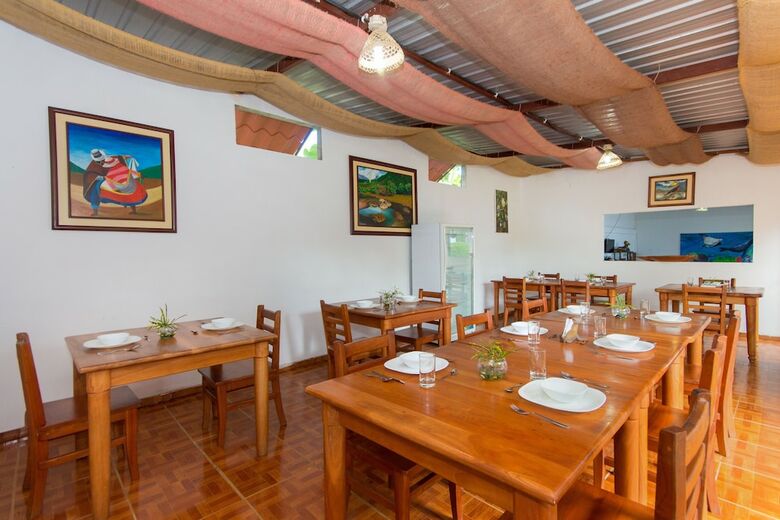 Twin Lodge Galapagos Hotel