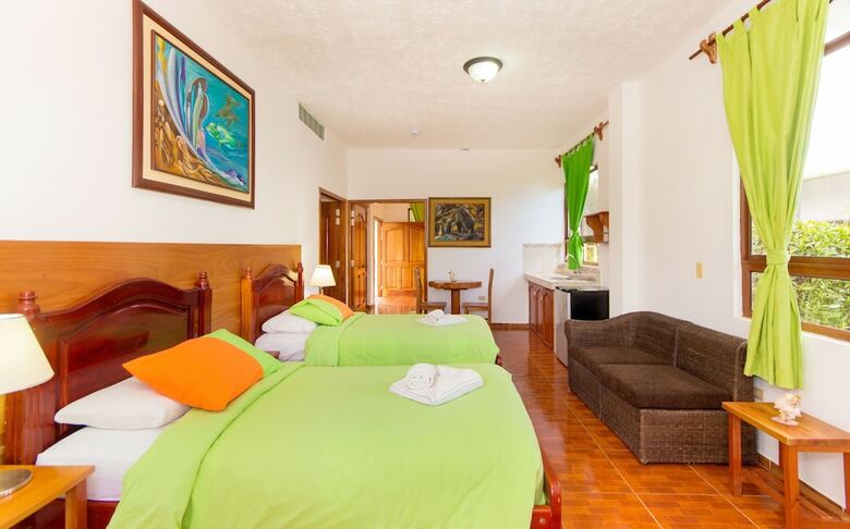 Twin Lodge Galapagos Hotel