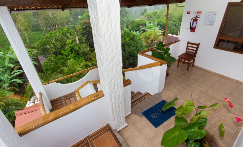 Twin Lodge Galapagos Hotel