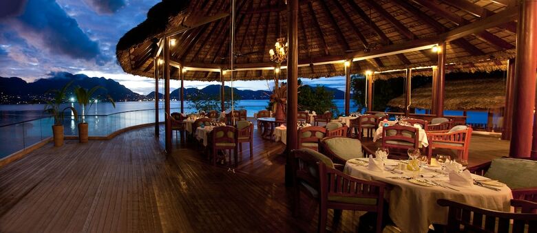 Hotel Cerf Island Resort