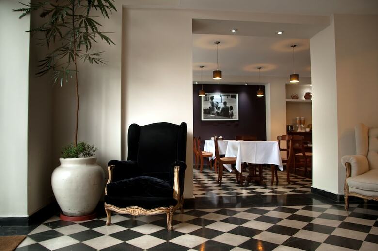 Hotel Plaza de Las Aljabas