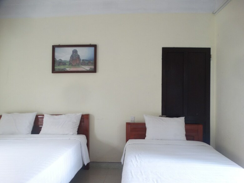 Hotel Yellow House Homestay