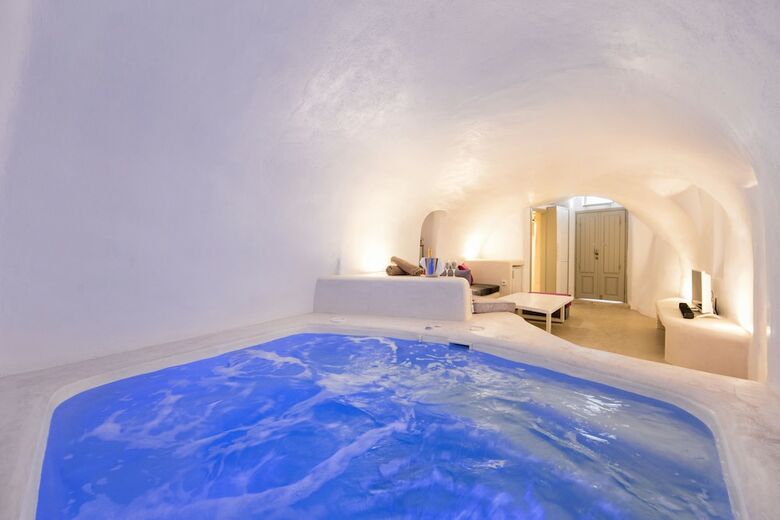 Kampanario Luxury Villa