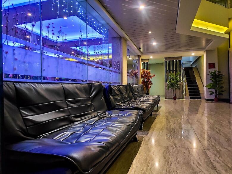 Grand Parama Hotel