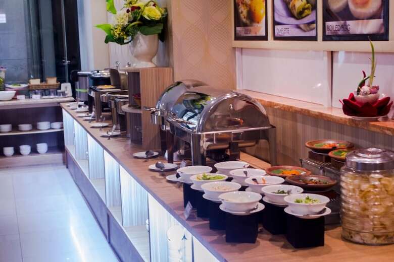 Grand Parama Hotel