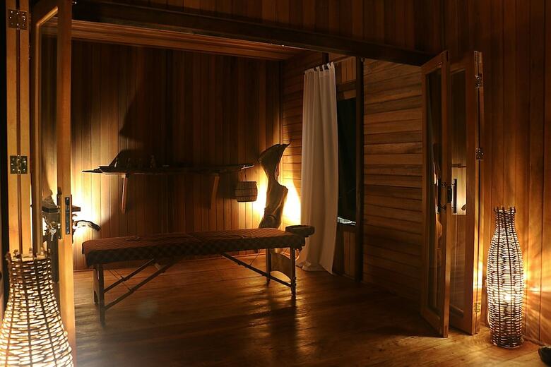 Hotel Onong Resort