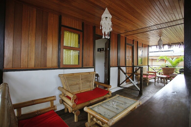 Hotel Onong Resort