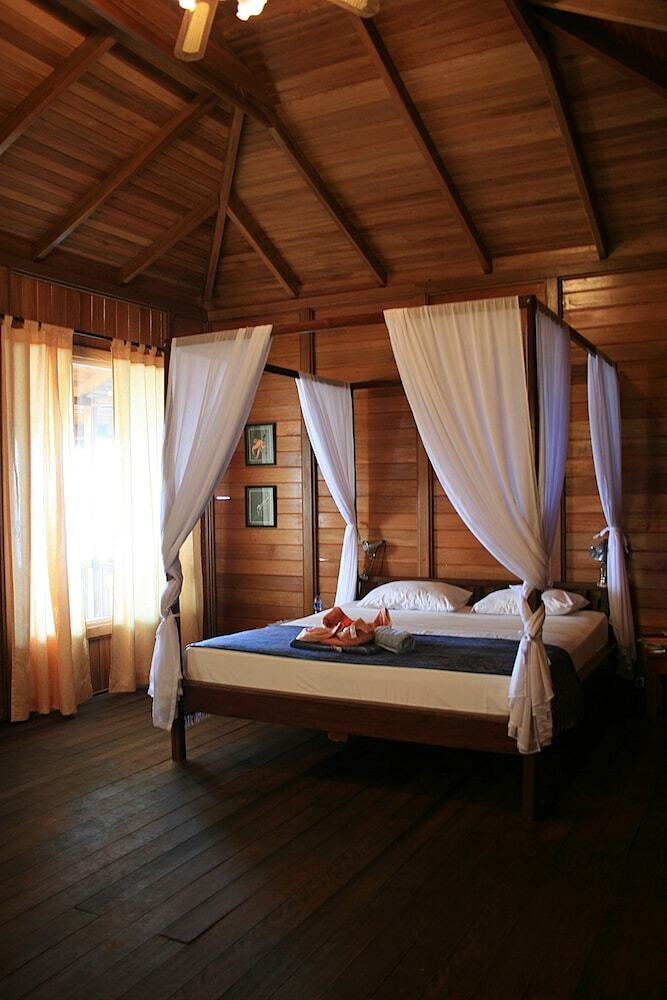 Hotel Onong Resort