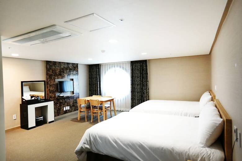 Acroview Hotel