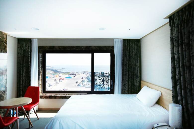 Acroview Hotel