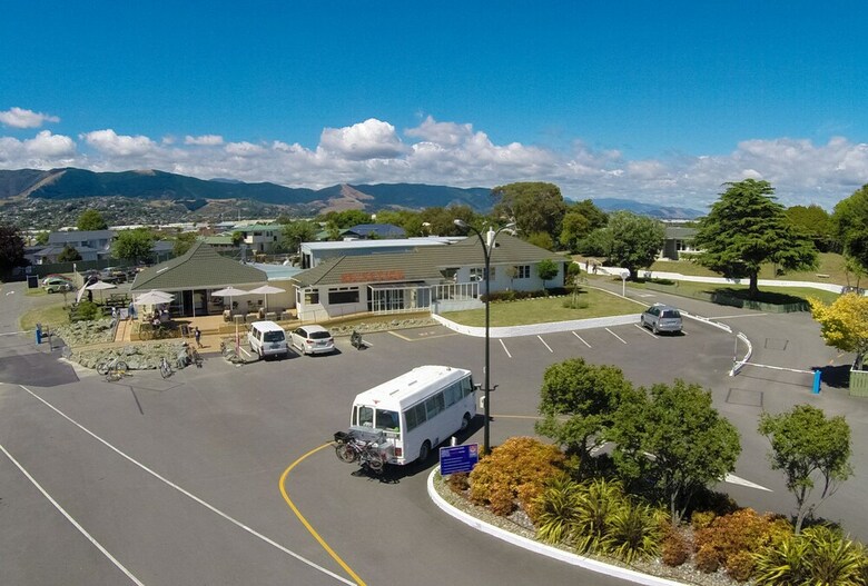 Tahuna Beach Kiwi Holiday Park & Motel
