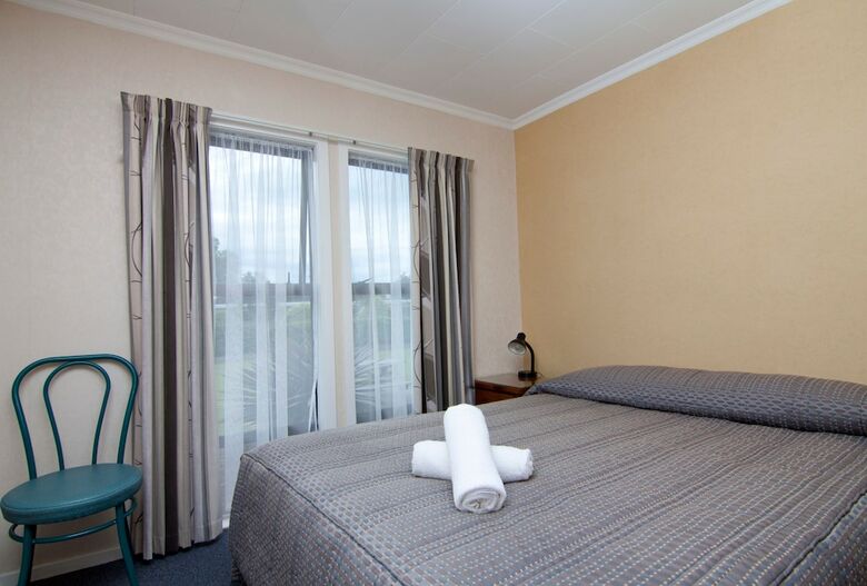 Tahuna Beach Kiwi Holiday Park & Motel