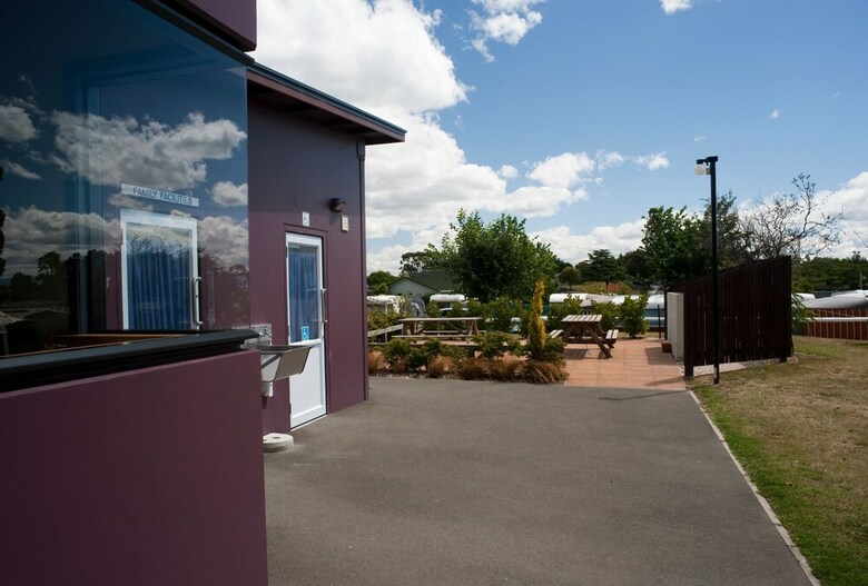 Tahuna Beach Kiwi Holiday Park & Motel
