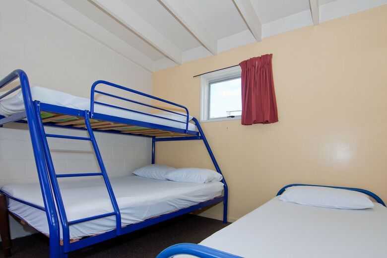 Tahuna Beach Kiwi Holiday Park & Motel