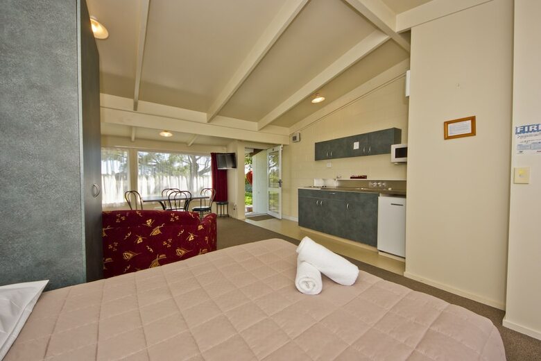 Tahuna Beach Kiwi Holiday Park & Motel