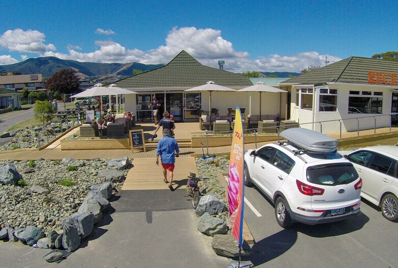 Tahuna Beach Kiwi Holiday Park & Motel