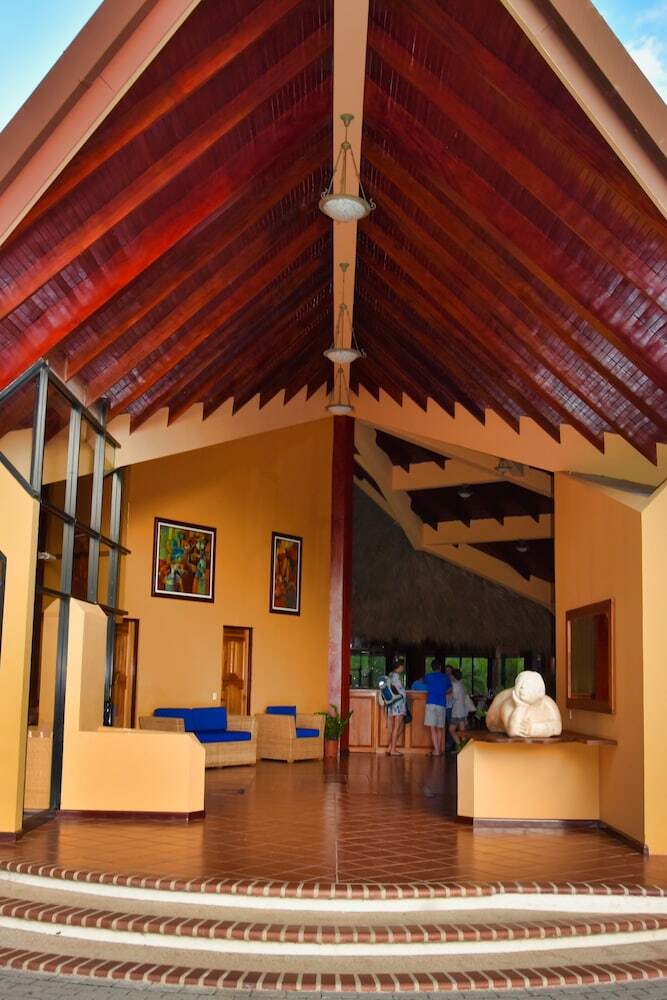 Papagayo Golden Palms Beachfront Hotel
