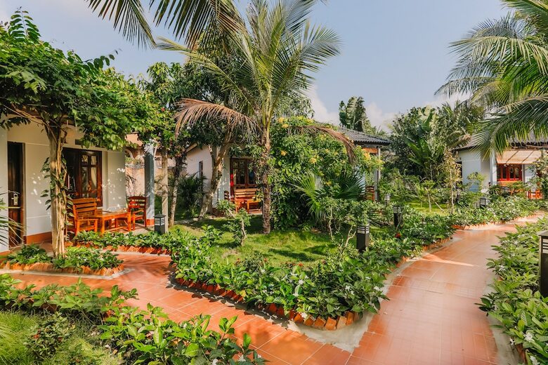 Hotel Palm Hill Resort
