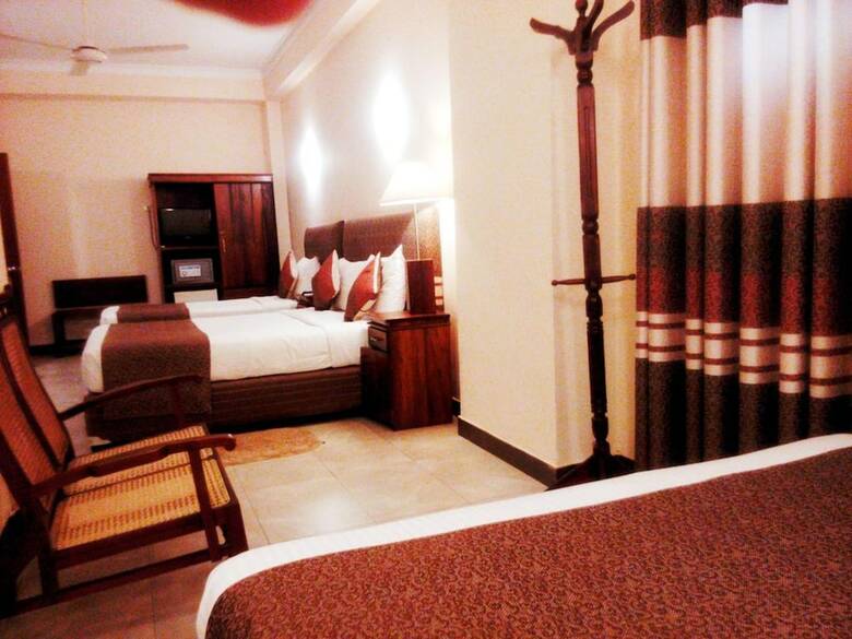 Hotel The Royal Mall Kandy