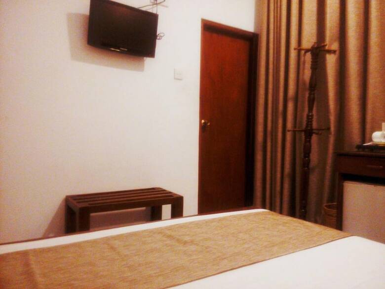 Hotel The Royal Mall Kandy