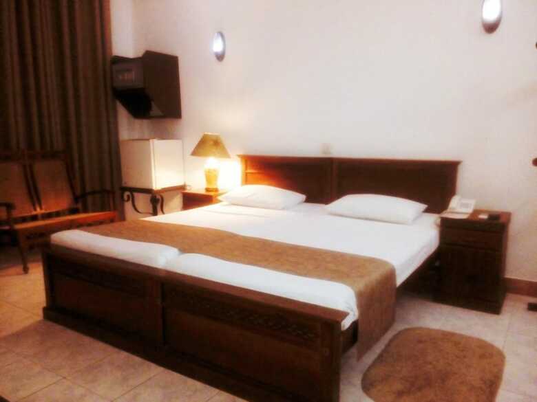 Hotel The Royal Mall Kandy